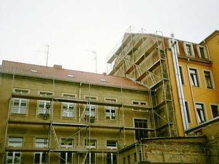 Dresden, Louisenstr.: incl. Gerüst auf Dach zur Sanierung der Fassade